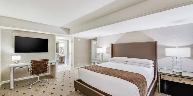 جناح بسرير كينج بإطلالة على البحيرة، Caesars Republic Lake Tahoe 3/10