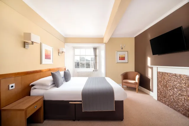 غرفة ثلاثية بسرير مزدوج وسرير فردي، Royal Station Hotel 3/7
