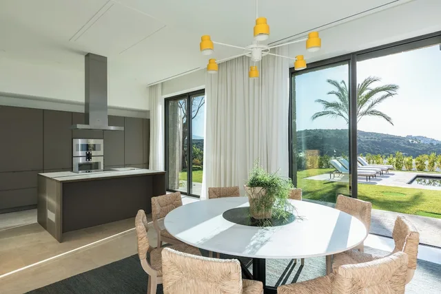 فيلا فاخرة بسريرين كينج بـ5 غرف نوم، Finca Cortesin Golf And Spa 8/10