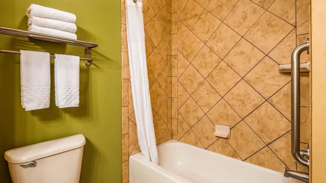 جناح بسرير كينج، Best Western Plus Duncanville Dallas 4/4