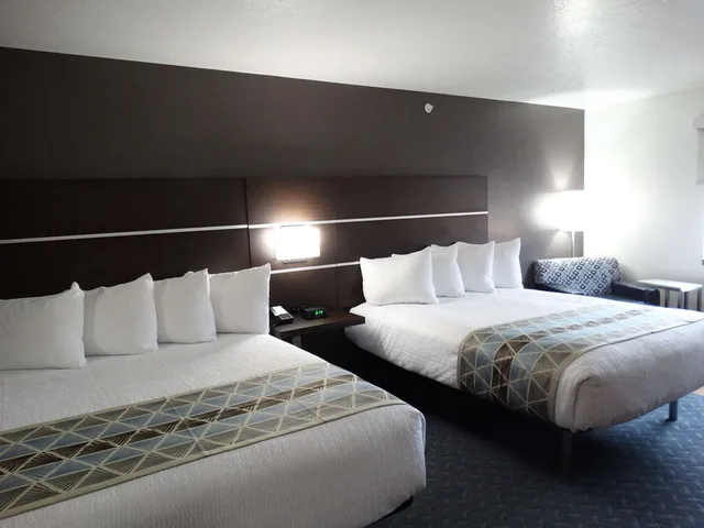 غرفة بسريرين كوين يُسمح فيها بالحيوانات الأليفة، Best Western Duchesne Inn 4/9