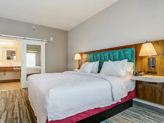 استوديو بسرير كينج لذوي الإعاقة، Hampton Inn & Suites Cincinnati Midtown Rookwood 2/10