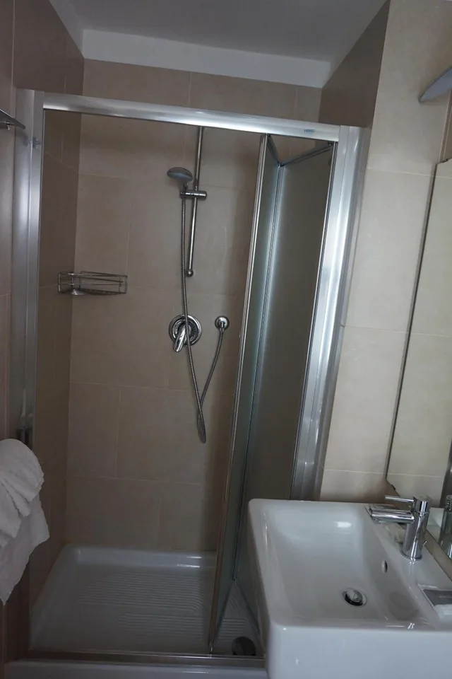 غرفة رباعية، Hotel Aurora 5/5