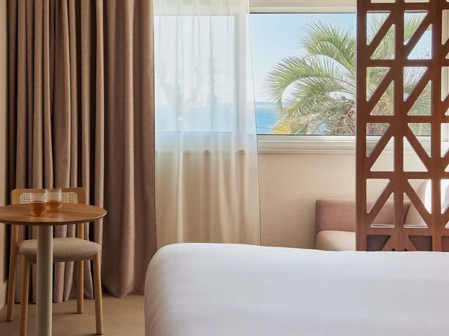 Privilege, Double Bed, Sea View, Mercure St Raphael Centre Plage 5/10
