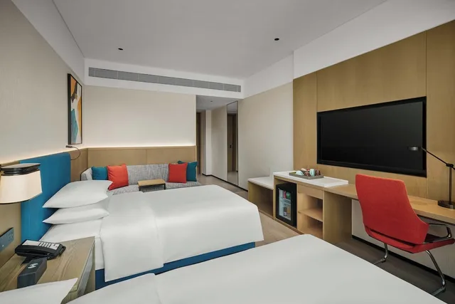 غرفة بسريرين منفصلين بإطلالة على الحديقة مع أريكة، Hyatt Place Nanjing Xuanwu 3/5