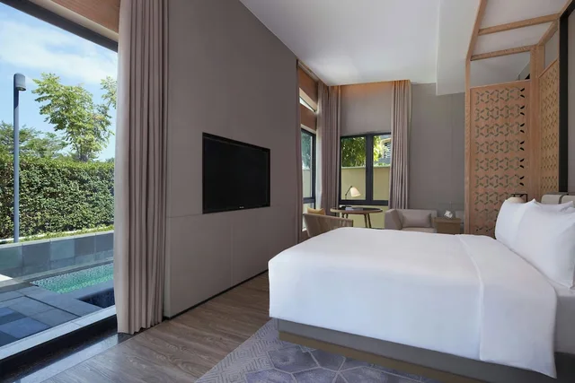 Villa, King Bed, Courtyard View, Outdoor Pool, Renaissance Xiamen Hotel 1/4