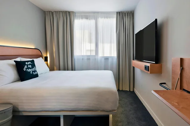 غرفة، Moxy Paris Bastille France 1/2