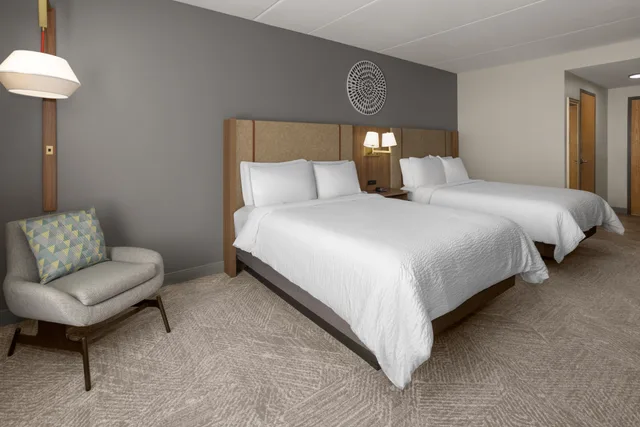 غرفة بسريرين كوين لذوي الإعاقة، Holiday Inn Midland 5/9