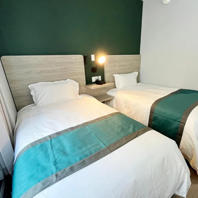 Room, Twin Beds, Private Bathroom, Starlight Hotel 3/6