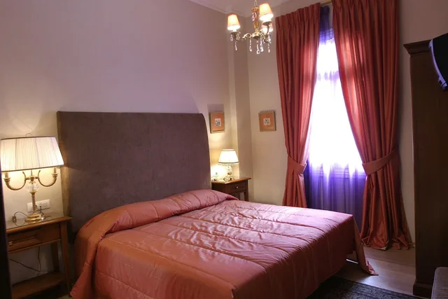 Suite, King Bed, Grande Bretagne Hotel 1/7