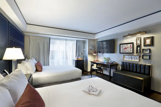 غرفة سوبيريور بسريرين كوين، The Liberty, A Luxury Collection Hotel, Boston 1/4