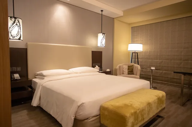 غرفة بسرير كينج بإطلالة على النهر، Hyatt Regency Ahmedabad 3/3