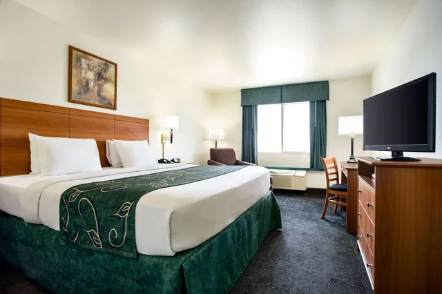 غرفة بسرير كينج، Travelodge by Wyndham Bill WY Thunder Basin Ntl Grassland 1/2