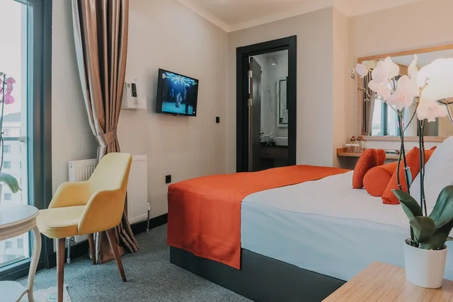 غرفة ركنية بسرير كوين، Grand Lark Otel 2/4