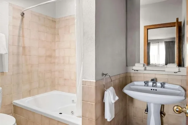 Executive, King Bed, Airport FairBridge Inn Express Billings Downtown 9/9