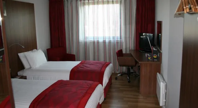 غرفة قياسية بسريرين منفصلين، Ramada Encore by Wyndham Newcastle-Gateshead 1/1