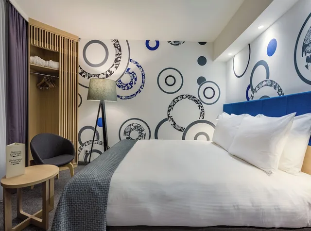جناح بسرير كينج بإطلالة على المدينة، Holiday Inn Warsaw City Centre 5/8