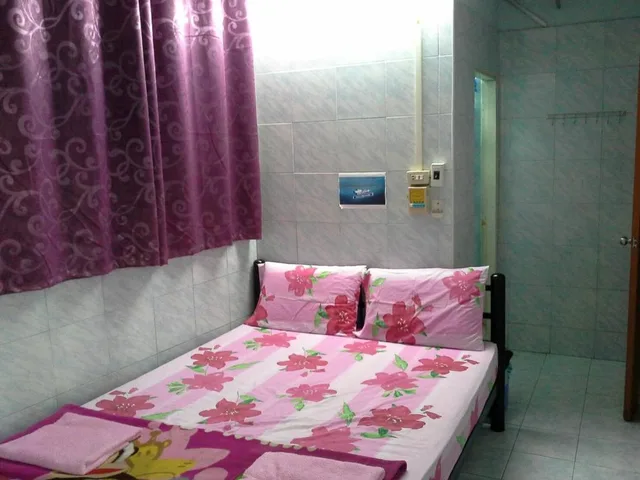 غرفة ثلاثية بحمام مشترك، New Central Guesthouse 2/6