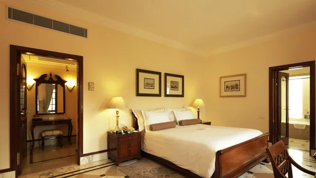 Standard, Double Bed, The Imperial New Delhi 1/2