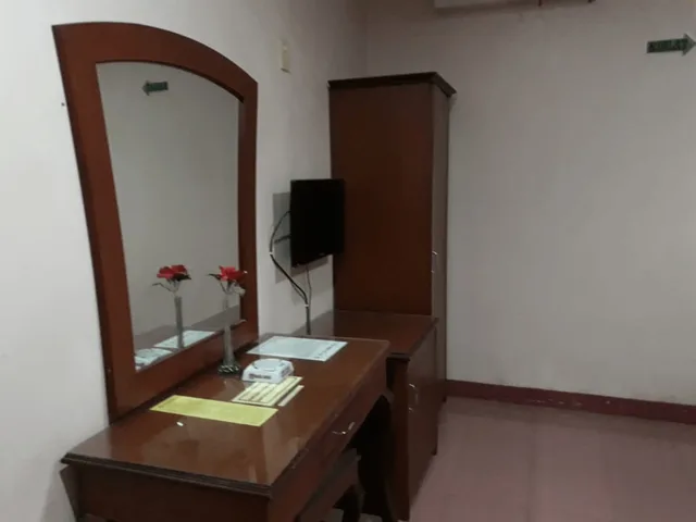 جناح جونيور، Hotel Parewisata 6/6