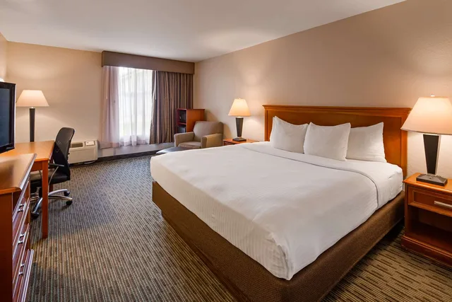 غرفة كبيرة بسرير كينج، Best Western Tomah Hotel 1/4