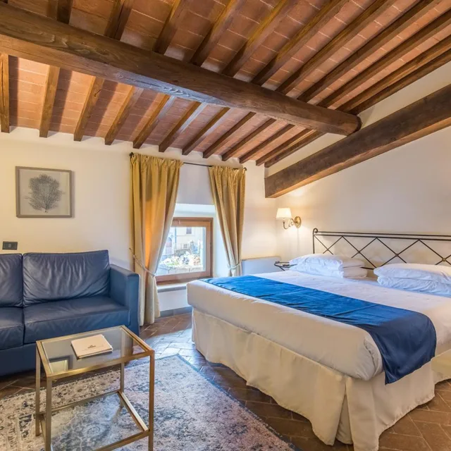 غرفة بسرير مزدوج أو سريرين منفصلين بإطلالة على المدينة، Palazzo Squarcialupi 3/10
