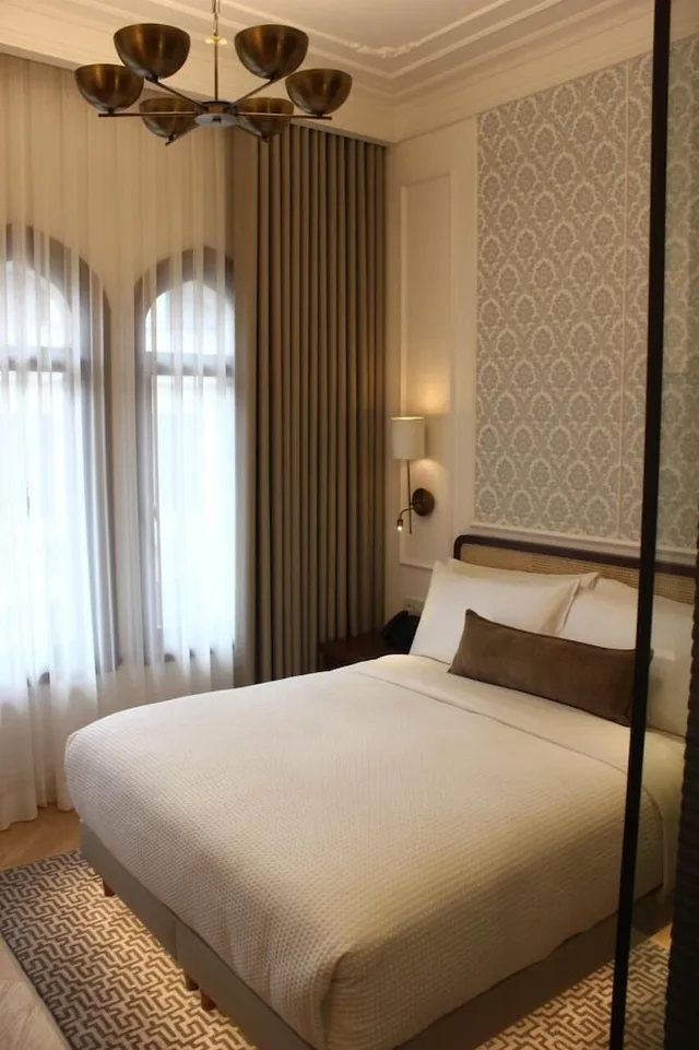 غرفة بغرفة نوم واحدة مفردة بسرير كينج مع أريكة بمنطقة جلوس، L'Union Han Istanbul, Vignette Collection by IHG 1/10