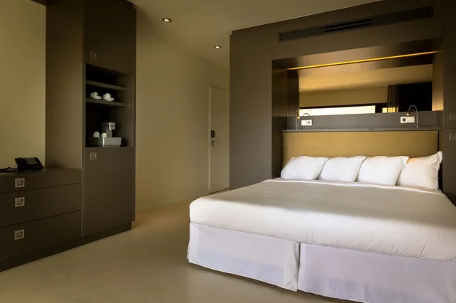 Room, King Bed, Boulevard View، Papagayo Beach Hotel 1/5