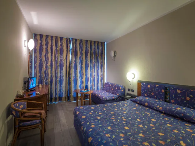 غرفة سوبيريور رباعية، Leonardo Da Vinci Hotel 2/4