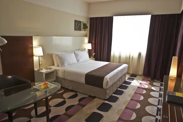 غرفة سوبيريور بسرير مزدوج، Kingsgate Hotel Abu Dhabi By Millennium 9/10