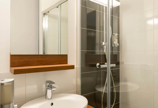 غرفة قياسية بسريرين منفصلين، B&B HOTEL Saint Nazaire Pornichet 4/4