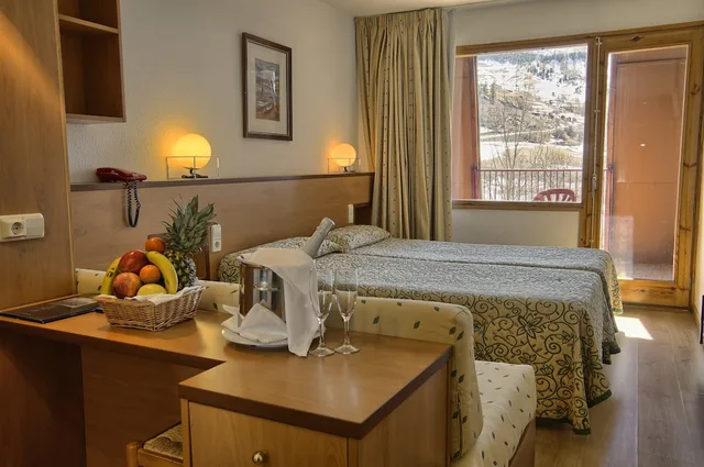 غرفة ثلاثية بسرير مزدوج، Evenia Monte Alba Hotel 2/10