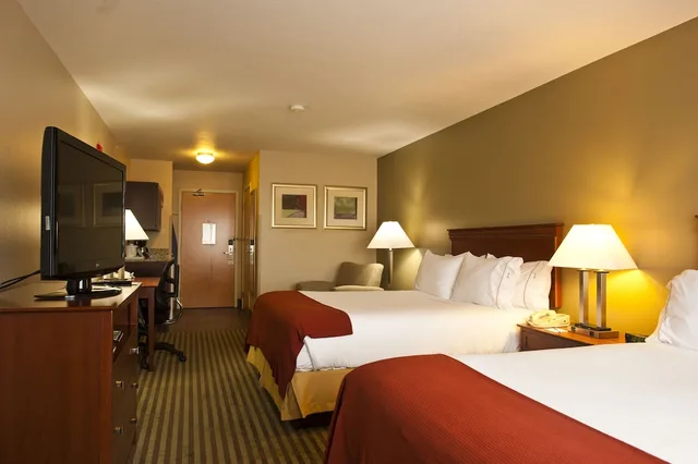 غرفة قياسية بسريرين كوين، Holiday Inn Express Walla Walla 1/7