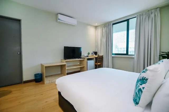 Deluxe, Queen Bed, Kingston Hotel 8 @ Kuala Lumpur Bukit Bintang 2/4