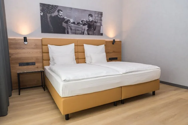 غرفة ديلوكس بسرير كينج، MK Hotel Tirana 3/10