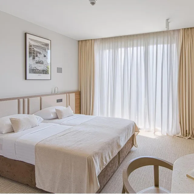 غرفة كلاسيكية بسرير مزدوج أو سريرين منفصلين، Grand Hotel View 1/8