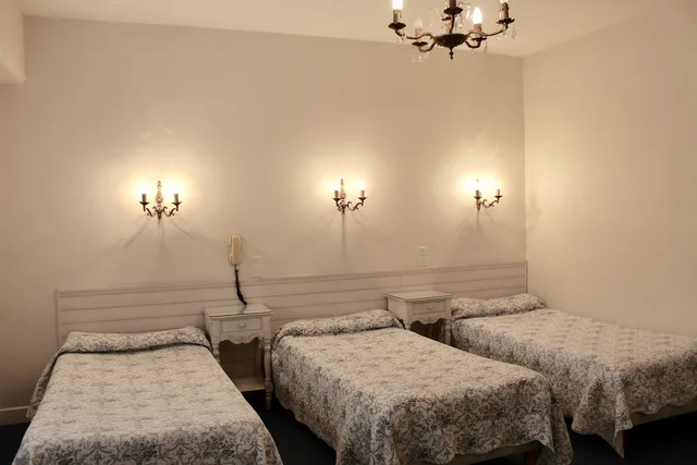 غرفة ثلاثية بسرير كينج وسرير فردي، Hôtel Sainte Marie 1/2