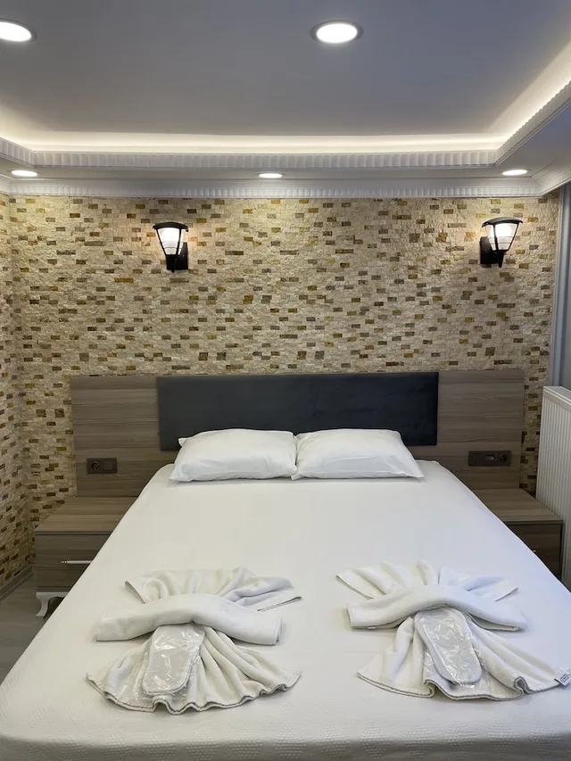 Room, Double Bed, Hotel Emir 1/7
