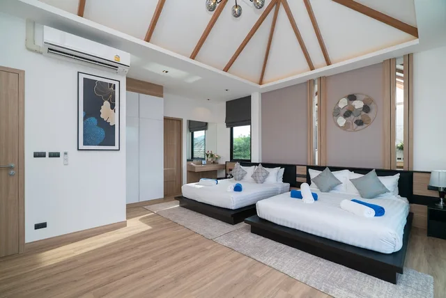 Pool, 5 Bedrooms, Central, Deluxe, Villa, 4 King Beds, 2 Queen Beds, Rawai Vip Villas Kids Park And Spa 6/10
