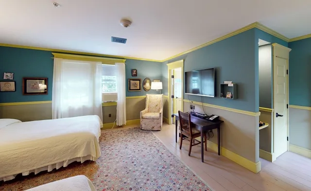 Village, 2 Queen Beds، The Red Lion Inn 4/7