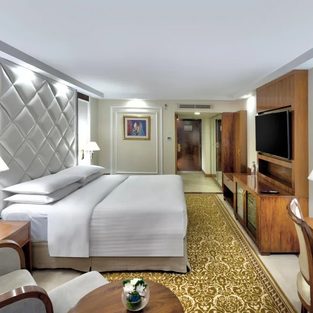 Guest Room, Deluxe, King Bed, ISLAMABAD MARRIOTT HOTEL 6/10