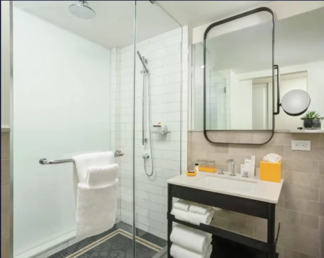 غرفة قياسية بسرير كوين، Hotel Indigo Lower East Side New York 1/1