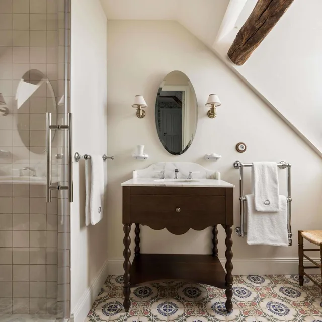 Deluxe, 1 King and 1 Single Beds, Street View، Abbaye des Vaux de Cernay 2/2