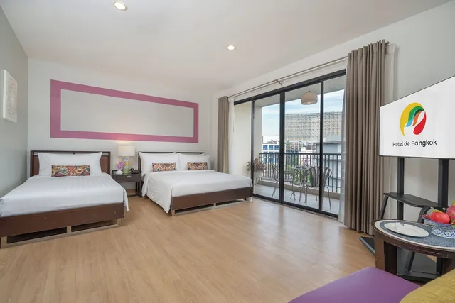 Deluxe, 1 Queen and 1 Single Bed, Balcony, Hotel De Bangkok 2/5