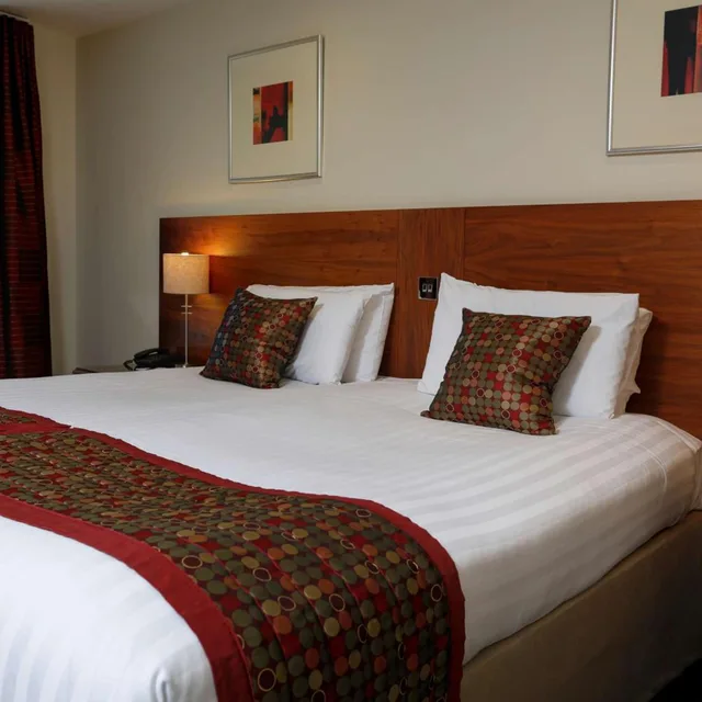 غرفة كلوب سوبيريور بسرير كينج، Best Western Kings Manor Hotel 4/10