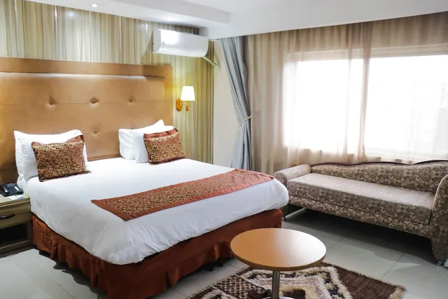 غرفة سوبيريور بسرير كينج، GOLDEN TULIP PORT HARCOURT 5/7