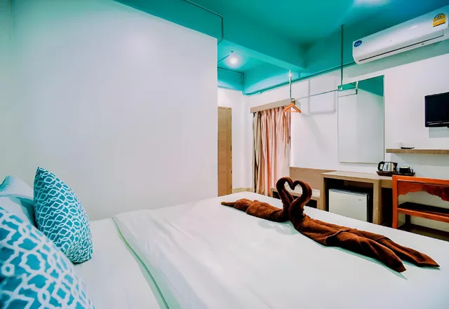 غرفة قياسية بسرير كينج، Khaleej Mazz Hotel Patong 1/1