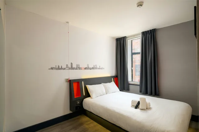 غرفة مزدوجة لذوي الإعاقة، easyHotel Leeds City Centre 2/3