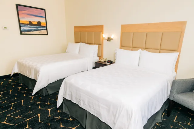 Standard, 2 Double Beds, Top Floor, Holiday Inn San Salvador An Ihg Hotel 2/5