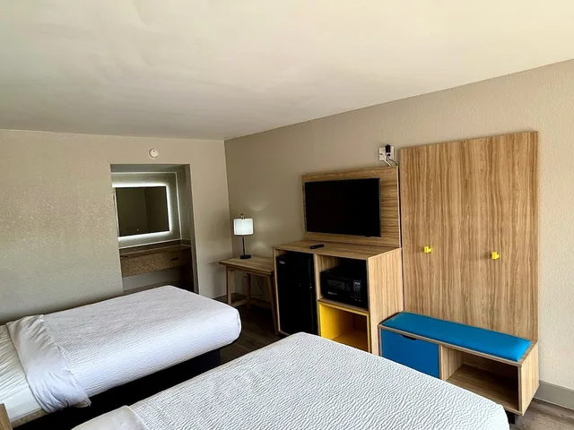 غرفة ديلوكس بسريرين مزدوجين، Days Inn By Wyndham Ruther Glen Kings Dominion Area 2/5